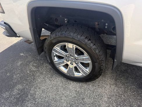 Used 2018 GMC Sierra 1500 SLT AWD/4WD image 29