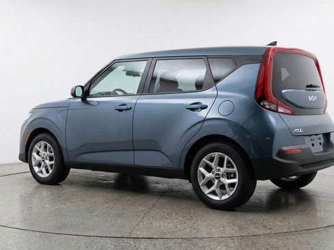 Used 2025 Kia Soul LX w/ LX Technology Package FWD image 6
