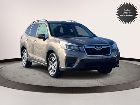 Used 2019 Subaru Forester Premium w/ All-Weather Package image 1
