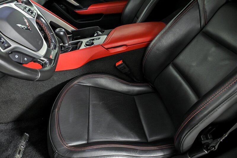 Used 2019 Chevrolet Corvette Z06 RWD image 17