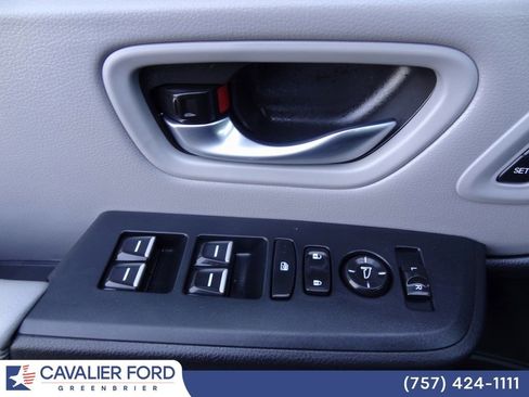 Used 2025 Honda Pilot Touring image 21