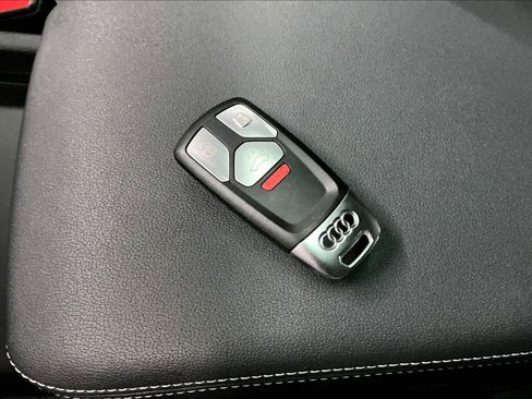 Used 2023 Audi Q5 2.0T Premium w/ Convenience Package image 14