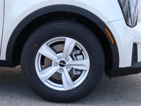 New 2026 Kia Sorento LX image 5
