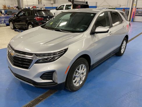 Used 2022 Chevrolet Equinox LT image 3