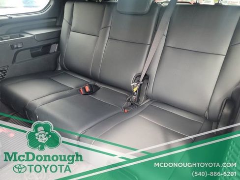 Used 2024 Toyota Sequoia Platinum AWD/4WD image 20