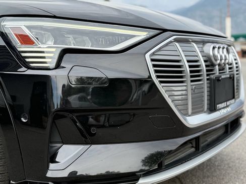 Used 2019 Audi e-tron Premium Plus image 72