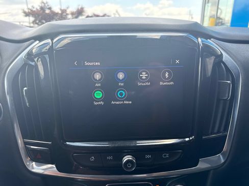 Used 2022 Chevrolet Traverse LT AWD/4WD image 25