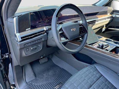 New 2026 Cadillac Escalade Platinum Sport w/ LPO, ONYX Package AWD/4WD image 16