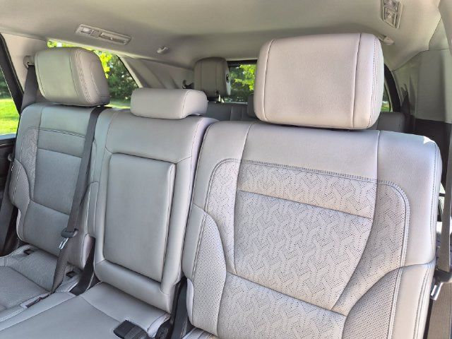 Used 2023 Toyota Sequoia SR5 w/ SR5 Premium Package AWD/4WD image 34