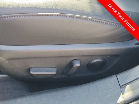 Used 2025 MAZDA MAZDA3 s FWD image 19