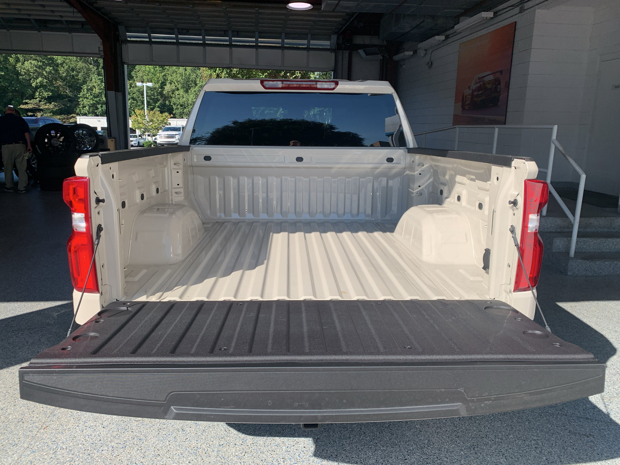 New 2026 Chevrolet Silverado 1500 RST AWD/4WD image 9