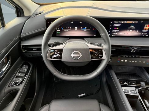 Certified 2025 Nissan Murano SV image 23