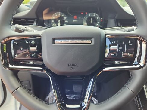 Used 2026 Land Rover Range Rover Evoque S AWD/4WD image 18