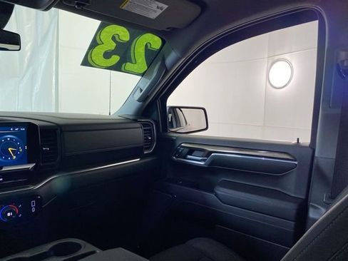 Used 2023 Chevrolet Silverado 1500 LT image 11