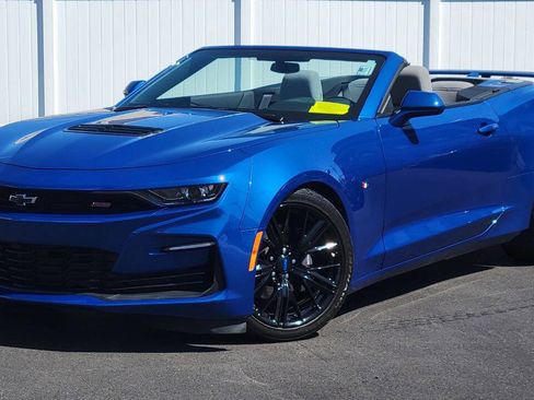Used 2023 Chevrolet Camaro SS RWD image 2