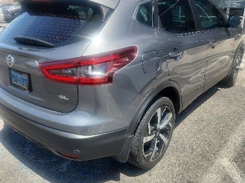 Used 2022 Nissan Rogue Sport SL w/ Premium Package FWD image 4