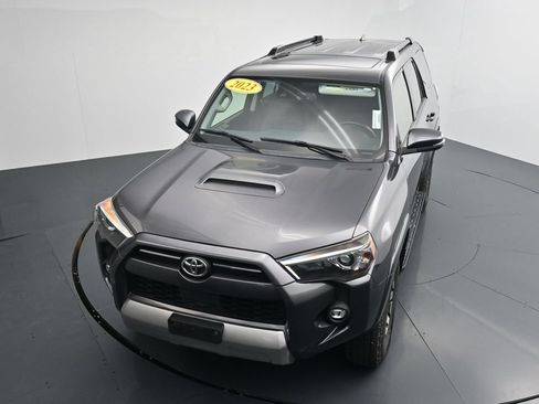 Used 2023 Toyota 4Runner TRD Off-Road Premium w/ Moonroof Package AWD/4WD image 25