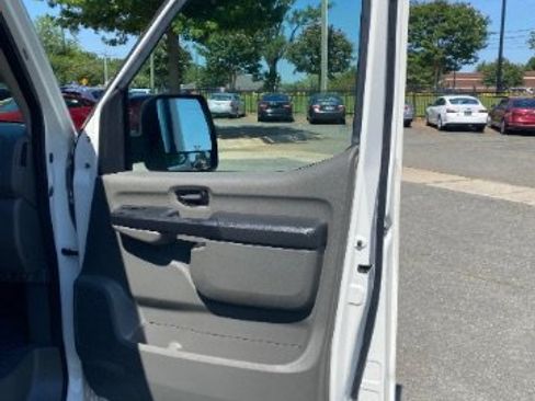 Used 2021 Nissan NV 1500 SV RWD image 14