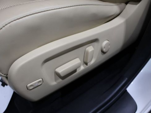 Used 2017 Toyota Highlander Limited Platinum image 12