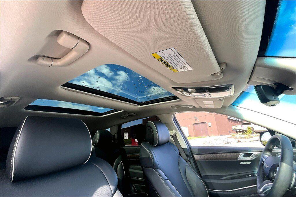 Used 2025 Genesis GV80 3.5T Advanced AWD/4WD image 12