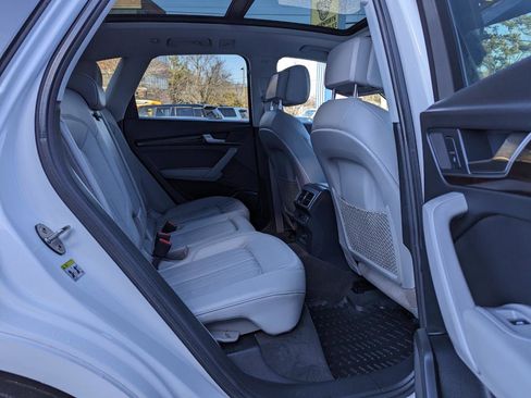 Used 2018 Audi Q5 2.0T Premium Plus w/ Premium Plus Package image 38