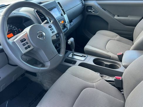 Used 2015 Nissan Frontier SV w/ SV Value Truck Package image 10