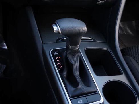 Used 2020 Kia Optima LX image 31