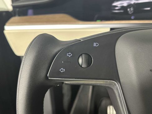 Used 2022 Tesla Model X AWD/4WD image 32