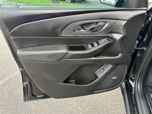 Used 2023 Chevrolet Traverse Premier w/ Redline Edition image 10