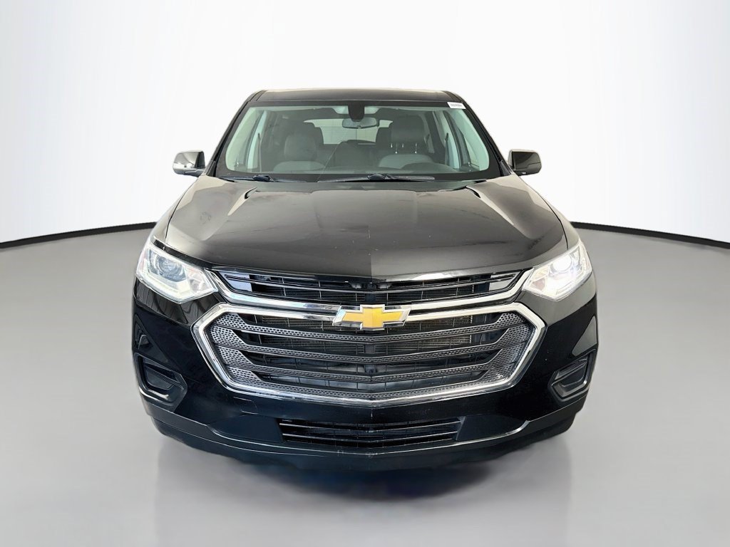 Used 2021 Chevrolet Traverse LS FWD image 2