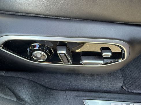 Used 2025 Jeep Grand Cherokee Summit AWD/4WD image 18