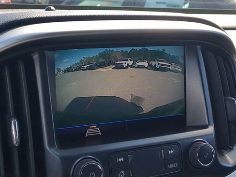 Used 2022 Chevrolet Colorado LT w/ Fleet Safety Package image 26