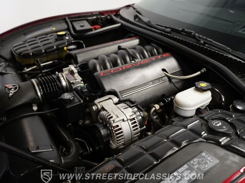 Used 2004 Chevrolet Corvette Z51 w/ Roof Package image 38