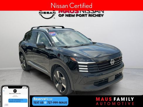 Certified 2025 Nissan Kicks SR FWD image 1