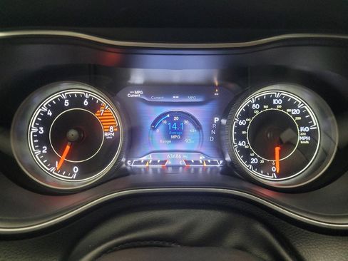 Used 2021 Jeep Cherokee Limited image 23