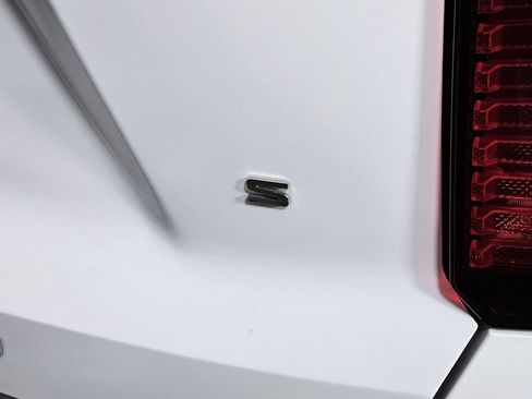 Used 2021 Kia Sorento S w/ Panoramic Sunroof Package image 4