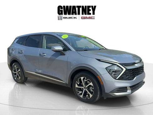 Used 2025 Kia Sportage EX FWD image 3