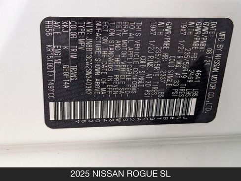 Certified 2025 Nissan Rogue SL w/ Tech Package FWD image 27