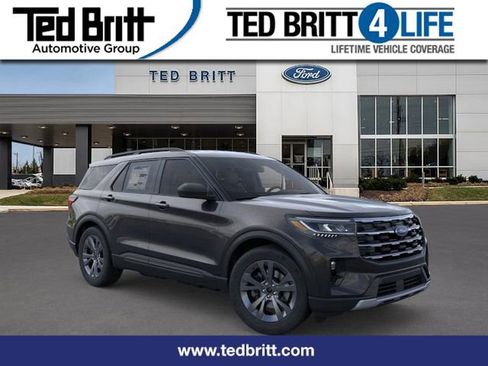 New 2026 Ford Explorer Active w/ Active Comfort Package image 1