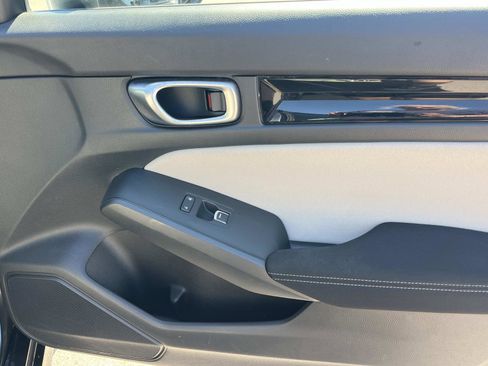 Used 2022 Honda Civic EX image 21