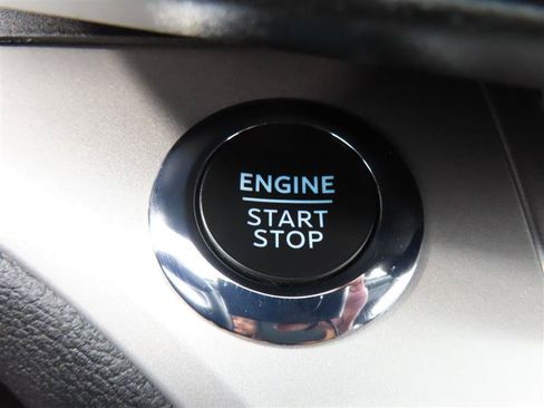 Used 2022 Ford Explorer XLT w/ Equipment Group 202A AWD/4WD image 20