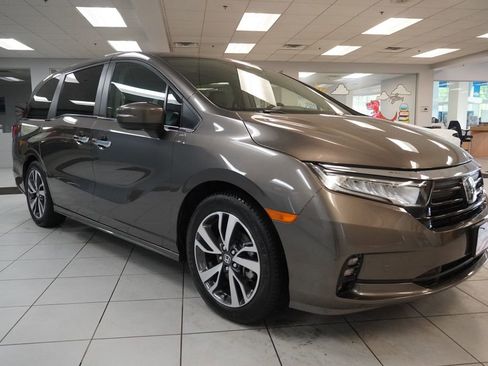 Used 2021 Honda Odyssey Touring image 17
