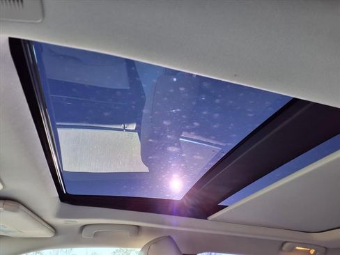 Used 2023 Chrysler 300 Touring L w/ Popular Equipment Group image 15