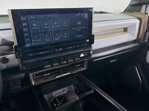 Used 2025 GMC Hummer EV 3X image 18