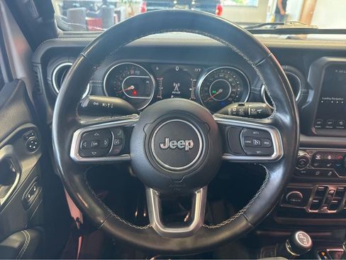 Used 2021 Jeep Wrangler Unlimited Sahara AWD/4WD image 22
