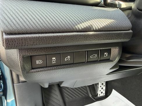 Certified 2025 Toyota Camry SE image 11