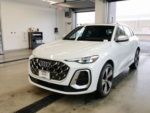 New 2025 Audi SQ5 Premium Plus image 3