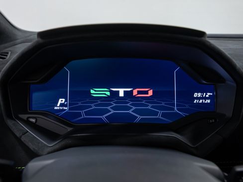 Used 2023 Lamborghini Huracan STO RWD image 53