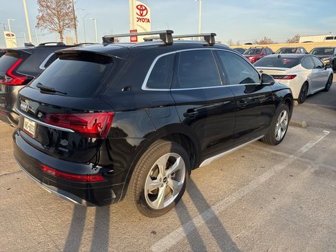 Used 2021 Audi Q5 2.0T Premium Plus w/ Premium Plus Package image 3