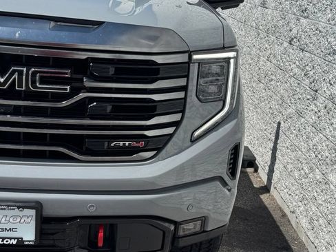 Used 2024 GMC Sierra 1500 AT4 w/ AT4 Premium Package AWD/4WD image 11